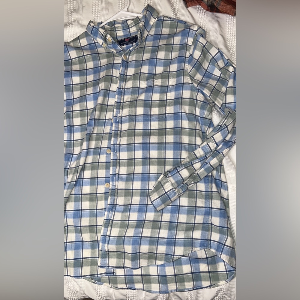 Vineyard Vines button down